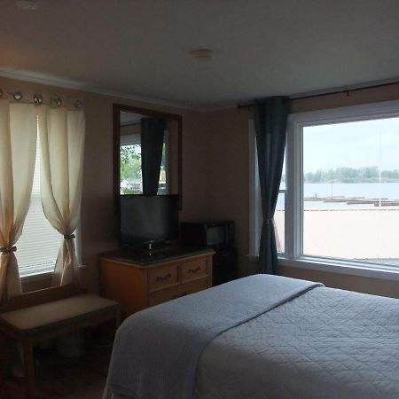 Hills Motel & Marina Александрия-Бей Экстерьер фото